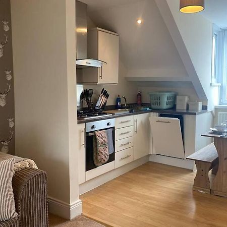 Upper 2 Bedroom Apartment In The Heart Of Jesmond Newcastle-upon-Tyne Extérieur photo
